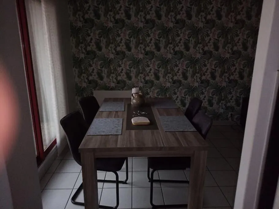 Appartement -- Le Refuge, à 50 mètres de la Gare -- à Grenoble 0*,